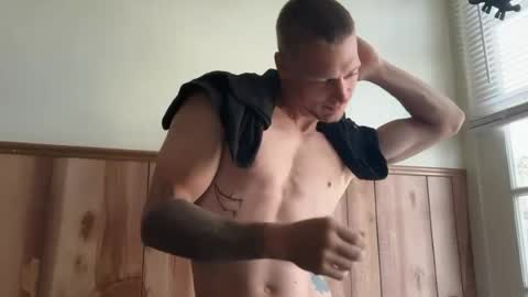 Snapshot of blue_eyed_beau chatting on June 2026 01:06:02 PM Beau online show from June 2026 01:06:02 PM