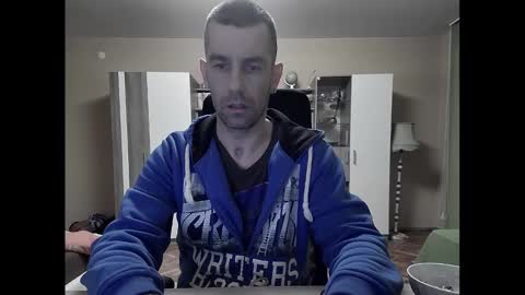 Runaway online show from February 2025 07:39:01 PM