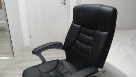 Juliet online show from December 2025 07:53:02 PM