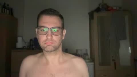 blue_eyes_85 online show from December 2024 02:27:02 PM