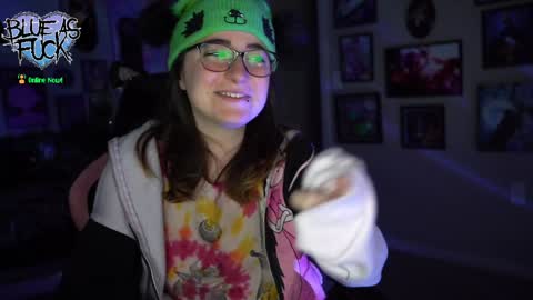 Blue online show from January 2025 02:33:01 AM