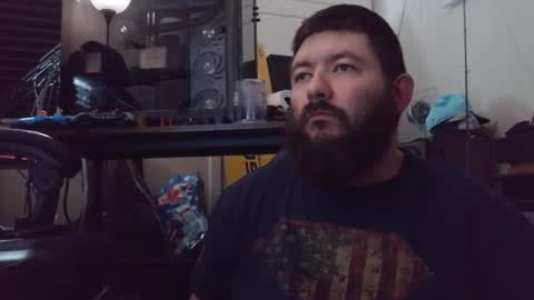 Snapshot of bluecollar117 chatting on February 2026 05:24:01 PM bluecollar117 online show from February 2026 05:24:01 PM