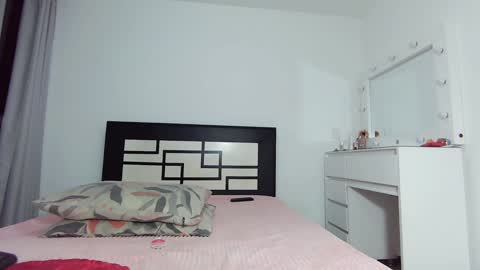 bluediamond_ online show from January 2025 01:41:01 AM