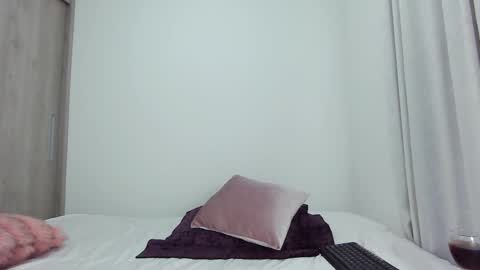 bluediamond_ online show from September 2025 03:55:02 AM