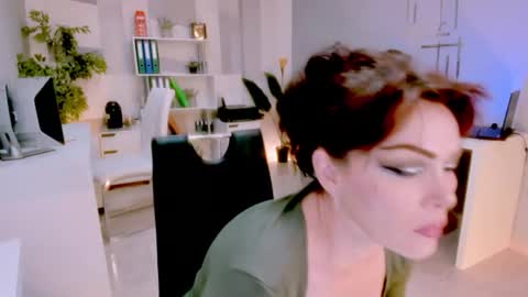bluediamondsdreams online show from June 2026 10:04:02 PM