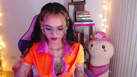 Snapshot of bluee_v chatting on October 2025 01:57:01 AM Im Abril .. Nice to meet you thumb up me please its important INDEPENDENT MODEL online show from October 2025 01:57:01 AM