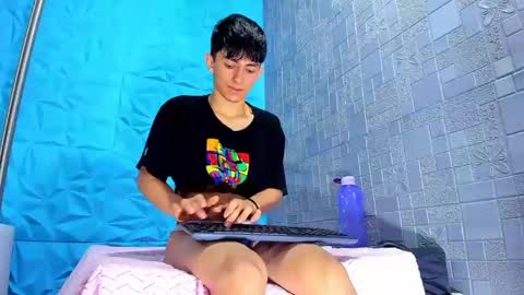 blueestar03 online show from December 2024 03:22:02 PM