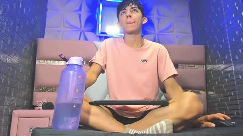 blueestar03 online show from December 2024 12:39:02 PM