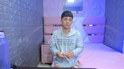 blueestar03 online show from December 2024 12:23:02 PM