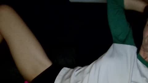 Snapshot of blueeyedlie chatting on January 2025 06:28:01 AM Blueeyedlie online show from January 2025 06:28:01 AM