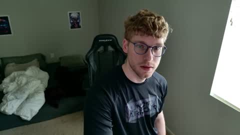 Snapshot of blueeyedtallguy chatting on July 2026 11:09:02 PM blueeyedtallguy online show from July 2026 11:09:02 PM