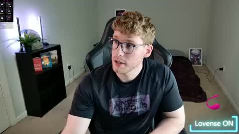 Snapshot of blueeyedtallguy chatting on July 2026 09:13:01 PM blueeyedtallguy online show from July 2026 09:13:01 PM