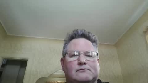 bluemoose70 online show from February 2026 04:52:02 PM