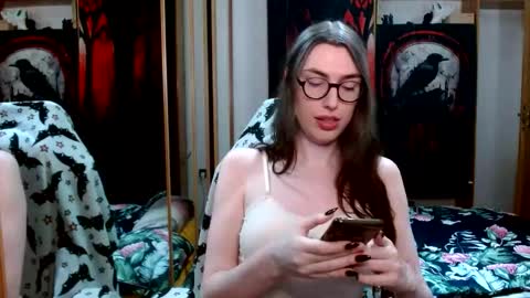 Snapshot of bluerose98 chatting on November 2025 09:57:02 PM Bluerose online show from November 2025 09:57:02 PM