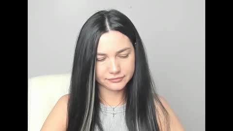 Kelly online show from November 2025 06:44:01 AM