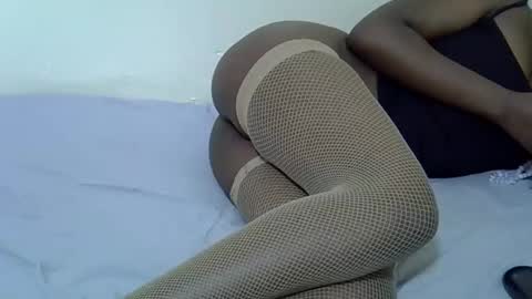 Snapshot of blushing_bunny chatting on October 2025 05:41:02 AM Bunny online show from October 2025 05:41:02 AM