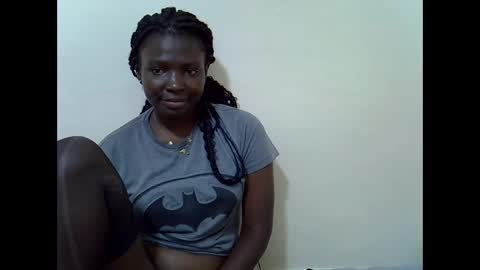 Snapshot of blushing_bunny chatting on January 2026 07:39:01 PM Bunny online show from January 2026 07:39:01 PM