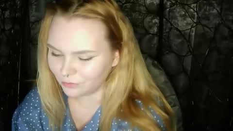 blushing_star online show from October 2025 05:01:01 PM