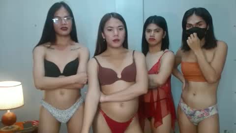 Snapshot of blythe_show chatting on February 2025 03:05:01 PM blythe_show online show from February 2025 03:05:01 PM