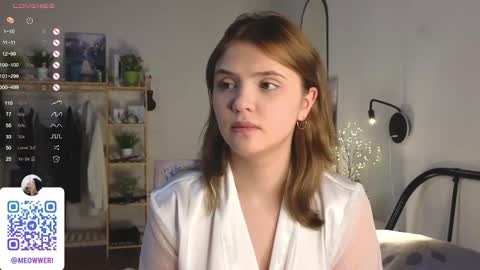 Erica online show from February 2025 09:05:02 PM