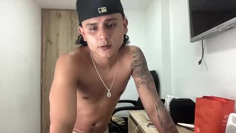 Snapshot of bob_pettersonn chatting on September 2025 06:30:02 AM Bob INDEPENDENT MODEL online show from September 2025 06:30:02 AM