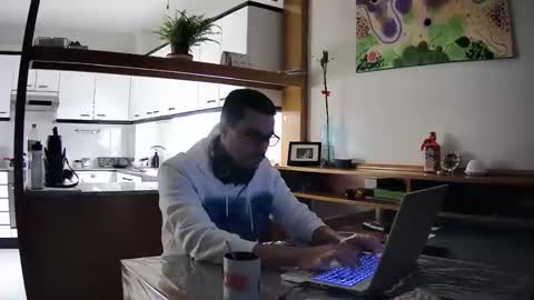 Bobber online show from November 2025 03:52:02 PM