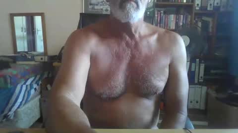 Snapshot of bobbgud chatting on February 2026 12:05:02 PM Bobbgud online show from February 2026 12:05:02 PM
