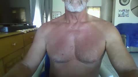 Snapshot of bobbgud chatting on March 2026 11:43:02 AM Bobbgud online show from March 2026 11:43:02 AM