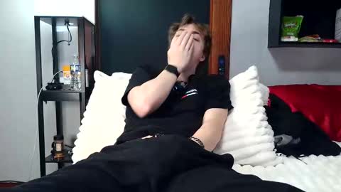 bobby72738 online show from November 2025 02:28:02 AM