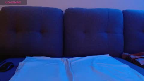 Bobby English online show from November 2025 08:49:01 AM