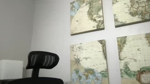 bobbylightfoot3 online show from February 2025 10:14:02 PM