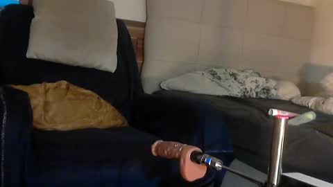 Snapshot of bobbytoyyboy chatting on March 2025 05:36:02 PM bobbytoyyboy online show from March 2025 05:36:02 PM