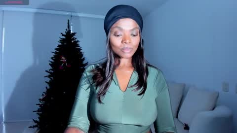 danna online show from November 2025 10:37:01 PM