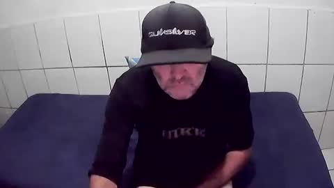 Cesar Augusto Pierdona online show from December 2025 07:22:01 PM