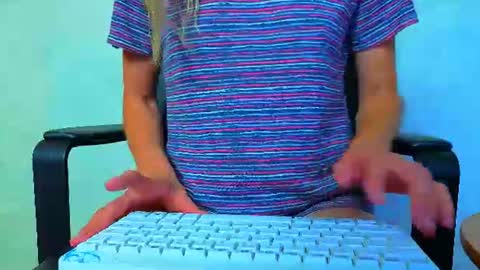 Mia online show from July 2026 12:31:01 PM