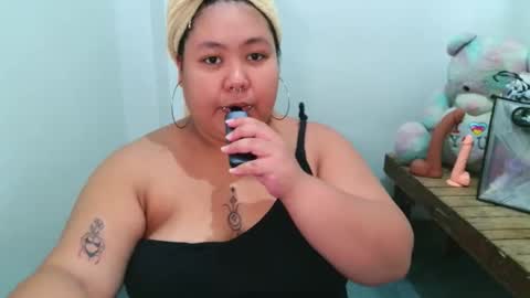 Snapshot of bombastic_darla chatting on February 2026 07:48:01 AM bombastic_darla online show from February 2026 07:48:01 AM