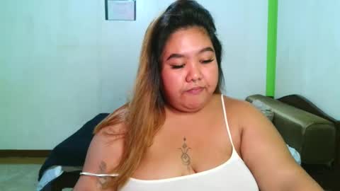 Snapshot of bombastic_darla chatting on April 2026 04:54:01 AM bombastic_darla online show from April 2026 04:54:01 AM