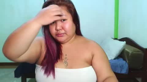 Snapshot of bombastic_darla chatting on April 2026 08:20:02 AM bombastic_darla online show from April 2026 08:20:02 AM