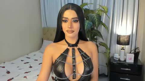 Snapshot of bombshelllaurax chatting on March 2025 07:21:02 AM bombshelllaurax online show from March 2025 07:21:02 AM