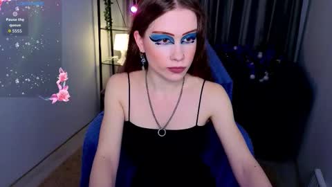 Karen online show from November 2025 04:29:01 PM