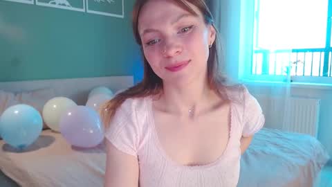 Snapshot of bonjourlabelle chatting on September 2025 09:20:01 AM Mary 3 live time content 18 online show from September 2025 09:20:01 AM