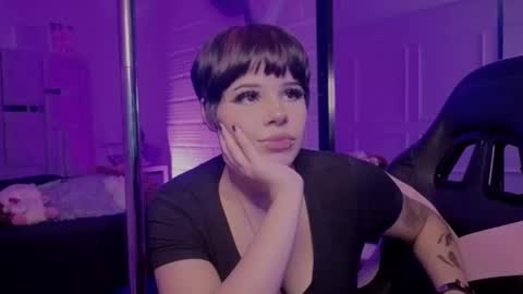 Bonnie Anderson  online show from April 2026 08:11:02 PM