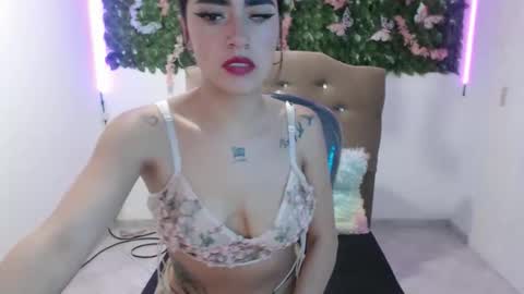 Bonnie online show from November 2025 02:17:01 PM