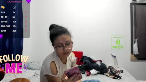 Snapshot of bonnie_lam_ chatting on June 2026 03:40:02 AM bonnie lam hello welcome to my room I hope you have fun and you can reach your maximum pleasure here with me online show from June 2026 03:40:02 AM