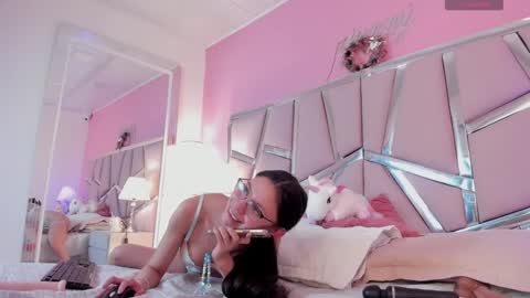 Snapshot of bonniepark_ chatting on December 2024 06:29:01 PM Bonnie online show from December 2024 06:29:01 PM