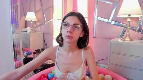 Snapshot of bonniepark_ chatting on January 2025 01:11:02 PM Bonnie online show from January 2025 01:11:02 PM