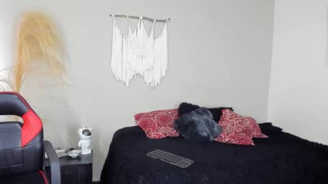 Snapshot of bonny_honey_ chatting on May 2026 09:56:02 PM Bonny online show from May 2026 09:56:02 PM