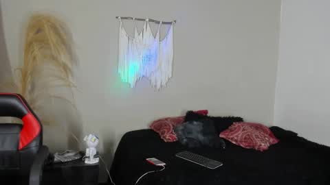 Snapshot of bonny_honey_ chatting on June 2026 12:56:02 AM Bonny online show from June 2026 12:56:02 AM