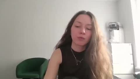 Bonny Kimberly online show from April 2026 02:08:02 PM