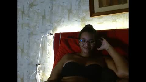 Queen Bon Vivantt online show from January 2025 04:07:02 AM